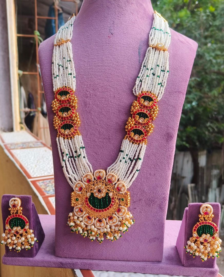Majestic Temple Design Pearl Long Haar Set